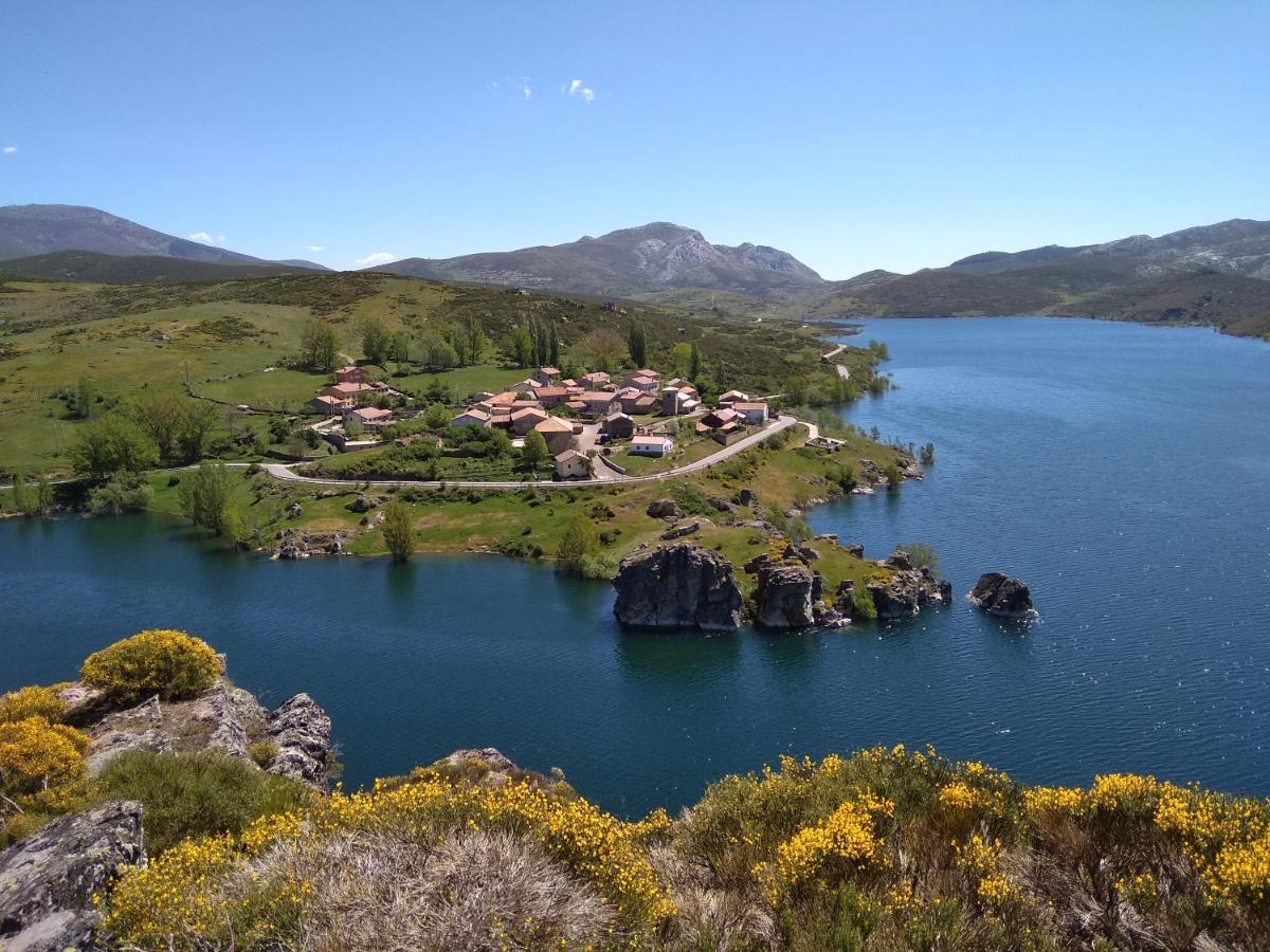 Casa Rural Ruralba Alba de los Cardaños Esterno foto